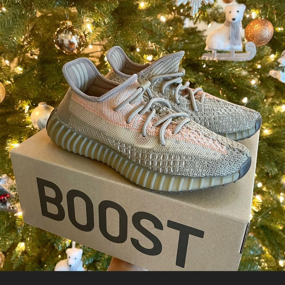 Adidas Yeezy v2 sand taupe